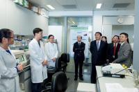 Prof. Bai Chunli (5th from left) visits the CAS Kunming Institute of Zoology-CUHK Joint Laboratory of Bio-resources and Molecular Research of Common Diseases